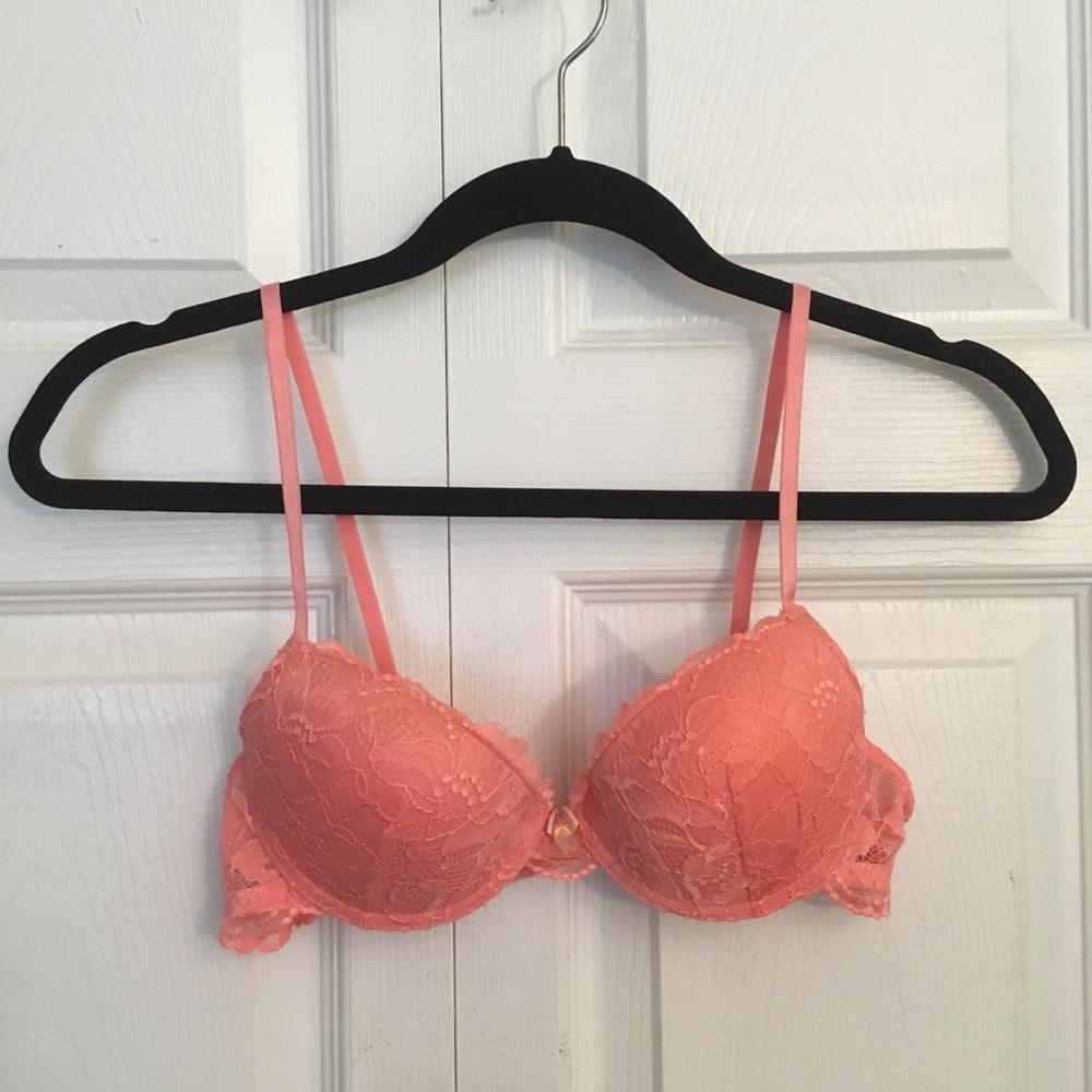 NWOT Blush Lace Bra
